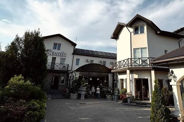 Готельно-ресторанний комплекс «Соната» в Самборі