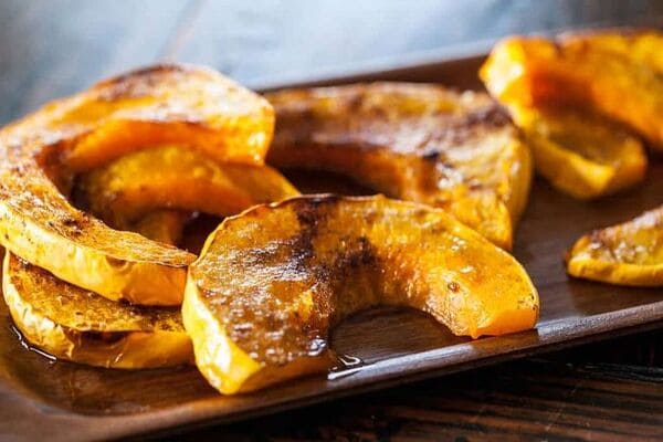 Запеченная тыква с медом и орехами